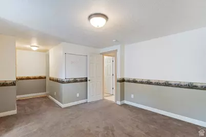 696 S Clearwater Falls Dr E, Layton, UT 84041 - Photo 27