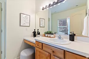 696 S Clearwater Falls Dr E, Layton, UT 84041 - Photo 23