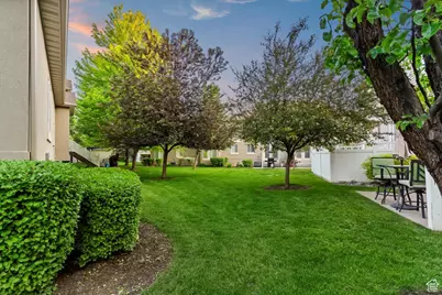 696 S Clearwater Falls Dr E, Layton, UT 84041 - Photo 7