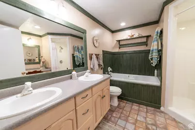 10273 Flanders Rd S, Sandy, UT 84092 - Photo 29