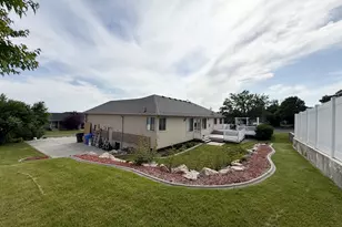 808 E 3400 N, North Ogden, UT 84414 - Photo 27