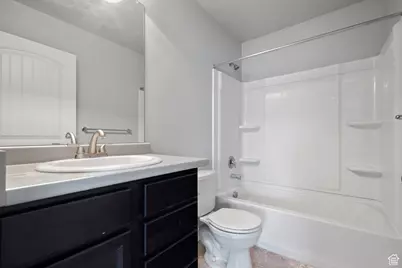 4959 Sagebrush Ln E, Eagle Mountain, UT 84005 - Photo 19