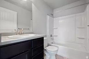 4959 Sagebrush Ln E, Eagle Mountain, UT 84005 - Photo 19