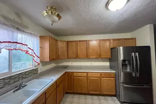 632 W 200 N, Salt Lake City, UT 84116 - Photo 3