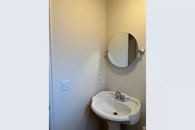 632 W 200 N, Salt Lake City, UT 84116 - Photo 5