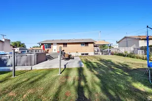 1657 N 1500 W, Clinton, UT 84015 - Photo 23