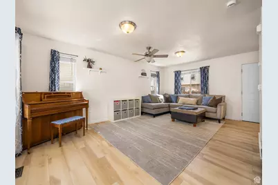 4113 E Cattle Dr, Eagle Mountain, UT 84005 - Photo 3