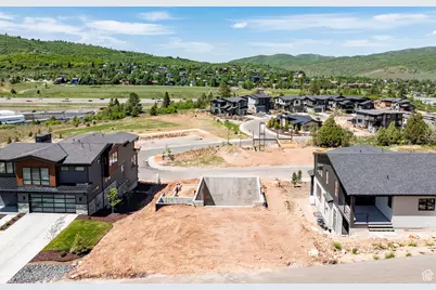 4169 W Discovery Way #302, Park City, UT 84098 - Photo 3