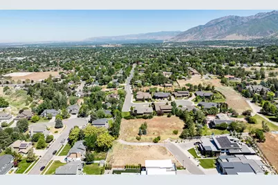 9942 S Altamont Dr E, Sandy, UT 84092 - Photo 11