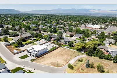 9942 S Altamont Dr E, Sandy, UT 84092 - Photo 9
