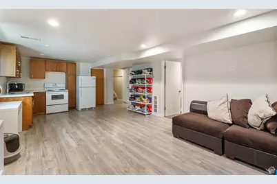 2673 E Toni Cir S, Cottonwood Heights, UT 84121 - Photo 31