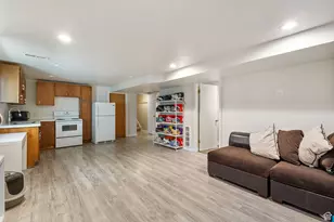 2673 E Toni Cir S, Cottonwood Heights, UT 84121 - Photo 31