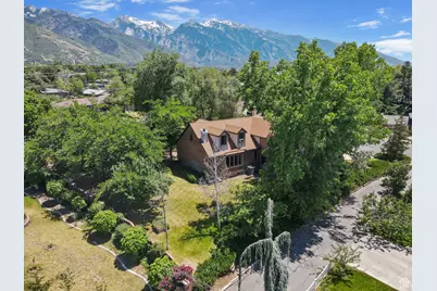 2673 E Toni Cir S, Cottonwood Heights, UT 84121 - Photo 3