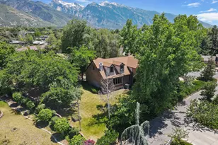 2673 E Toni Cir S, Cottonwood Heights, UT 84121 - Photo 3