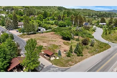 5630 N Robinson Ln, Mountain Green, UT 84050 - Photo 3