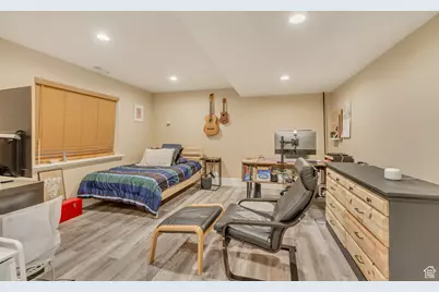 338 S Holdaway Rd, Vineyard, UT 84059 - Photo 39