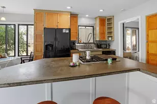 2835 S 2475 E, Salt Lake City, UT 84109 - Photo 11