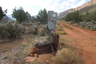 313 W Holyoak Ln, Castle Valley, UT 84532 - Photo 11