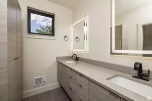 214 S 200 E, Moab, UT 84532 - Photo 13