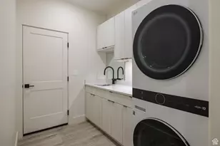 214 S 200 E, Moab, UT 84532 - Photo 23