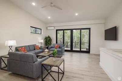 214 S 200 E #7, Moab, UT 84532 - Photo 5