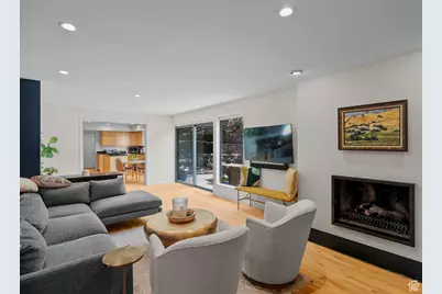 2842 E Oakbrook Cir, Salt Lake City, UT 84108 - Photo 11