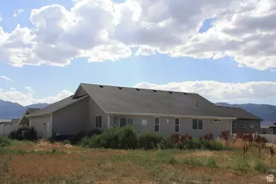 539 S Chan Dr, Grantsville, UT 84029 - Photo 35
