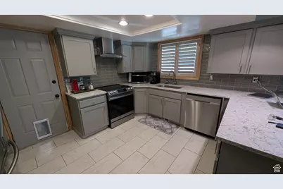 1584 E Petunia Way, Sandy, UT 84092 - Photo 31