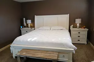 1584 E Petunia Way, Sandy, UT 84092 - Photo 9