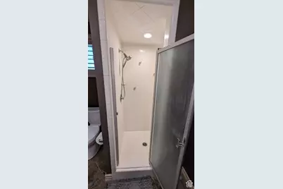 1584 E Petunia Way, Sandy, UT 84092 - Photo 15