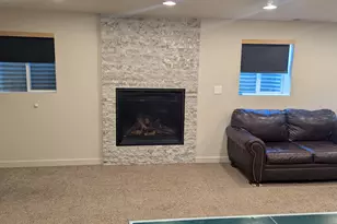 1584 E Petunia Way, Sandy, UT 84092 - Photo 41