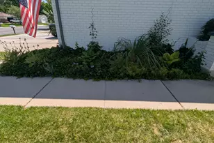 1584 E Petunia Way, Sandy, UT 84092 - Photo 7