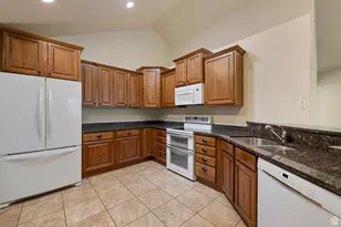 1968 W 9270 South S, West Jordan, UT 84088 - Photo 13