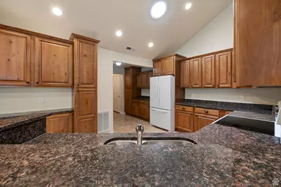 1968 W 9270 South S #C, West Jordan, UT 84088 - Photo 11