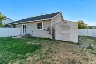 382 N Peach St, Santaquin, UT 84655 - Photo 5
