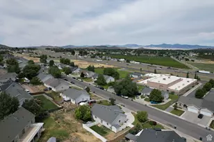 382 N Peach St, Santaquin, UT 84655 - Photo 21