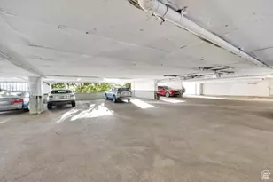 426 S 1000 E, Salt Lake City, UT 84102 - Photo 25