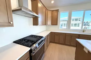 2970 N Kingbird Dr, Eagle Mountain, UT 84005 - Photo 5