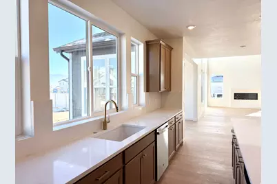 2970 N Kingbird Dr #621, Eagle Mountain, UT 84005 - Photo 5
