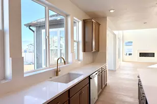 2970 N Kingbird Dr, Eagle Mountain, UT 84005 - Photo 5