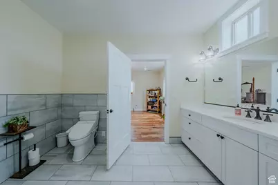 7395 N Johnson Canyon Rd, Kanab, UT 84741 - Photo 19