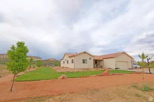 7395 N Johnson Canyon Rd, Kanab, UT 84741 - Photo 3