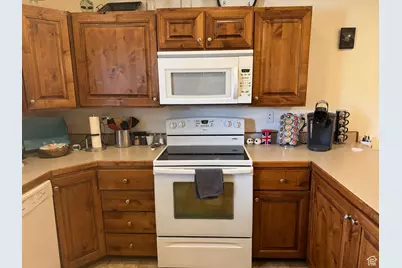 580 E Main St, Myton, UT 84052 - Photo 9