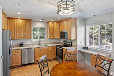 90 S 200 E, Lindon, UT 84042 - Photo 9