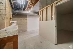 9203 S 220 E, Sandy, UT 84070 - Photo 17