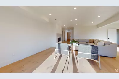 683 N Heritage St, Mapleton, UT 84664 - Photo 35