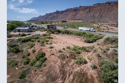 1431 Arnel Ln, Moab, UT 84532 - Photo 9