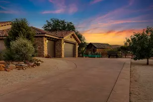 565 E Rio De Sion Dr, Virgin, UT 84779 - Photo 3