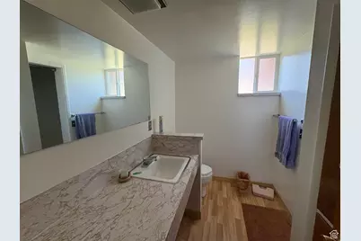 2252 E 6450 S, Cottonwood Heights, UT 84121 - Photo 25