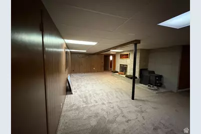 2252 E 6450 S, Cottonwood Heights, UT 84121 - Photo 23